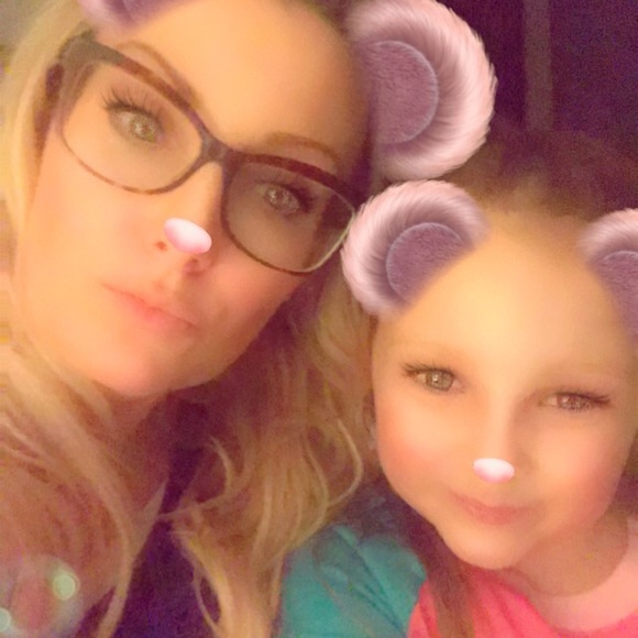 💕💚 Hi! I'm your Posher, Jess! 💚💕 - Picture 3 of 11